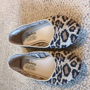 Skechers Air Cooled Memory Foam flats